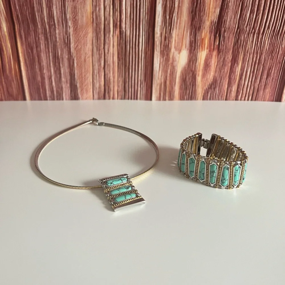 Lia Sophia Faux Turquoise and Gold Jewelry Set Vintage - Picture 1 of 9